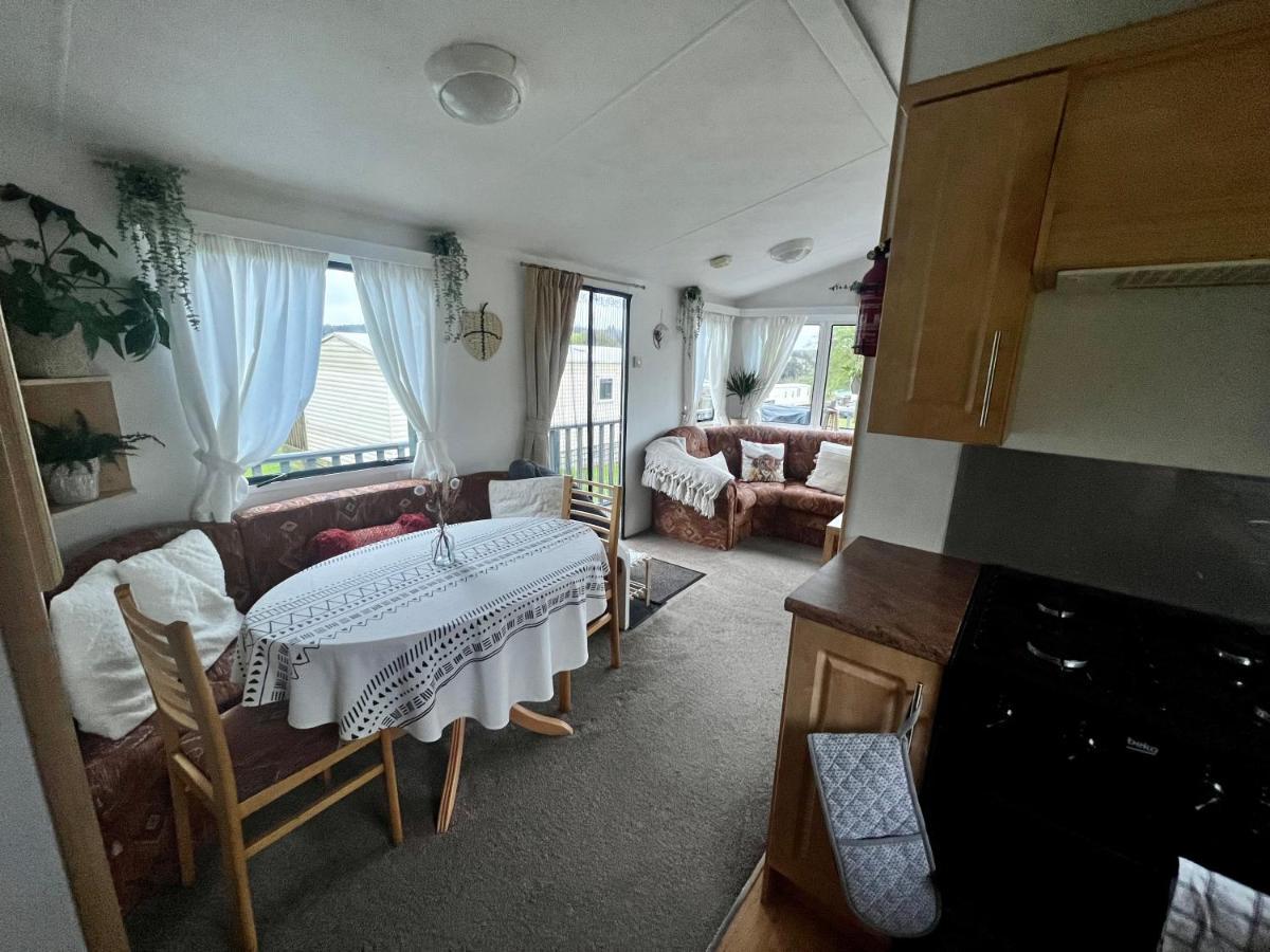 Jungle House No.26 At Three Lochs Holiday Park Newton Stewart Eksteriør billede
